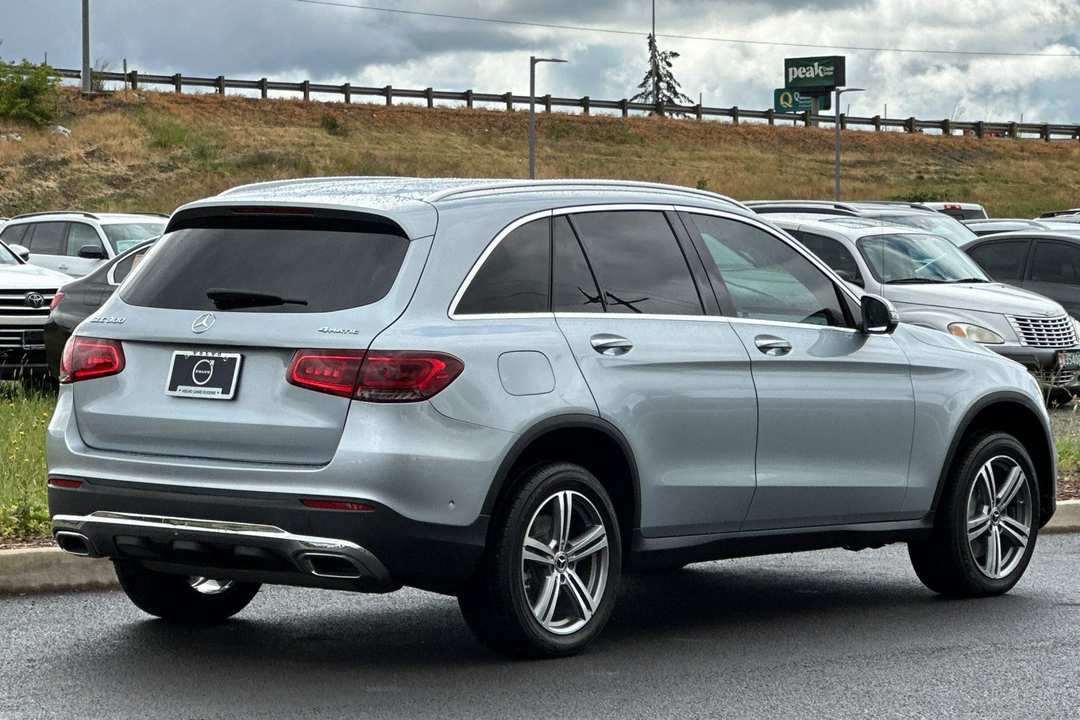 2021 Mercedes-Benz GLC GLC 300 - Image 3