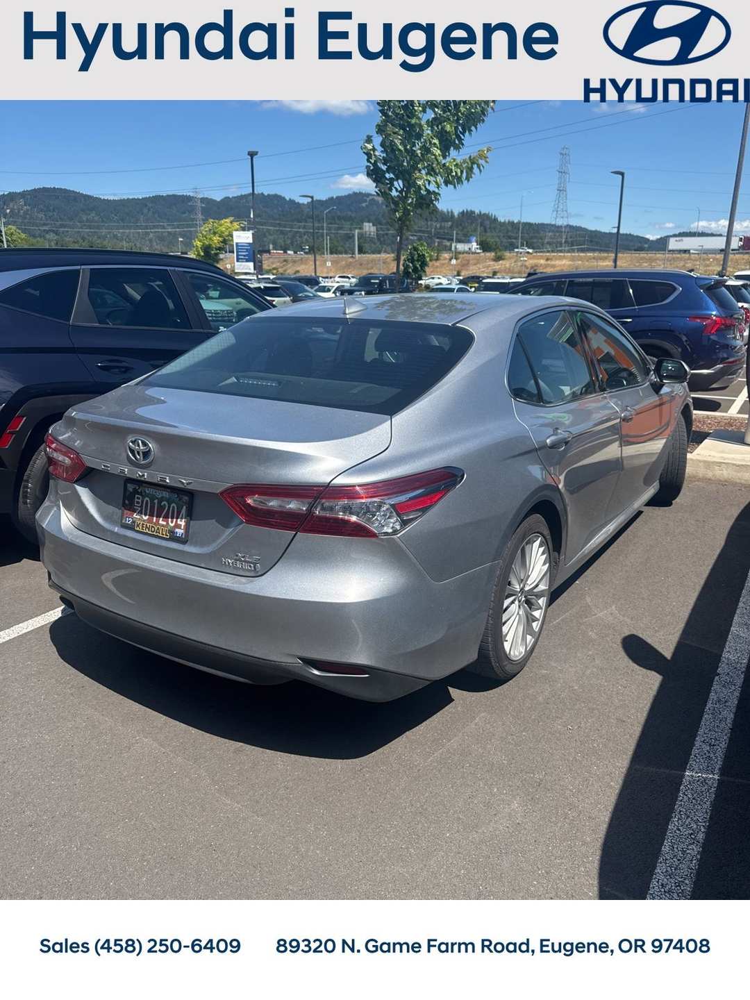 2019 Toyota Camry Hybrid XLE - Image 3