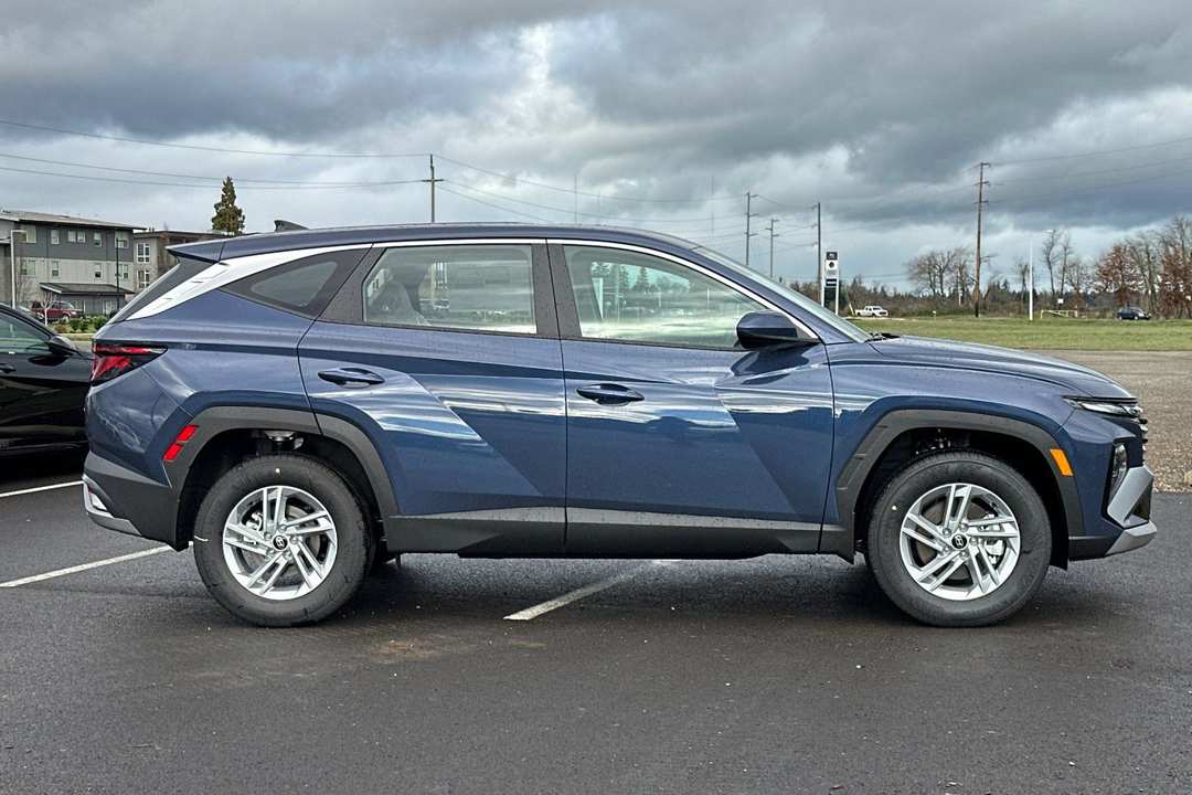 2026 Hyundai Tucson SE - Image 2