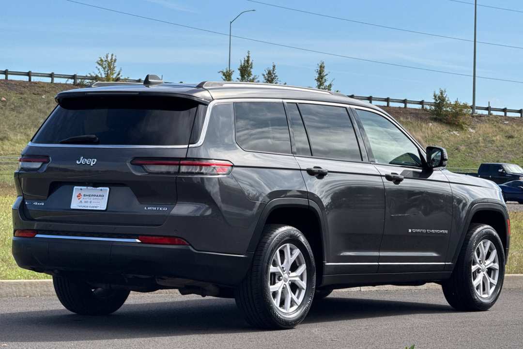 2022 Jeep Grand Cherokee L Limited - Image 3