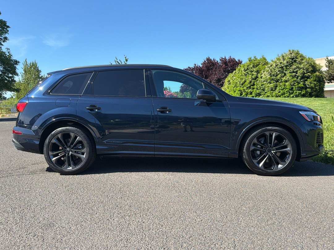 2026 Audi Q7 55 Premium Plus - Image 2