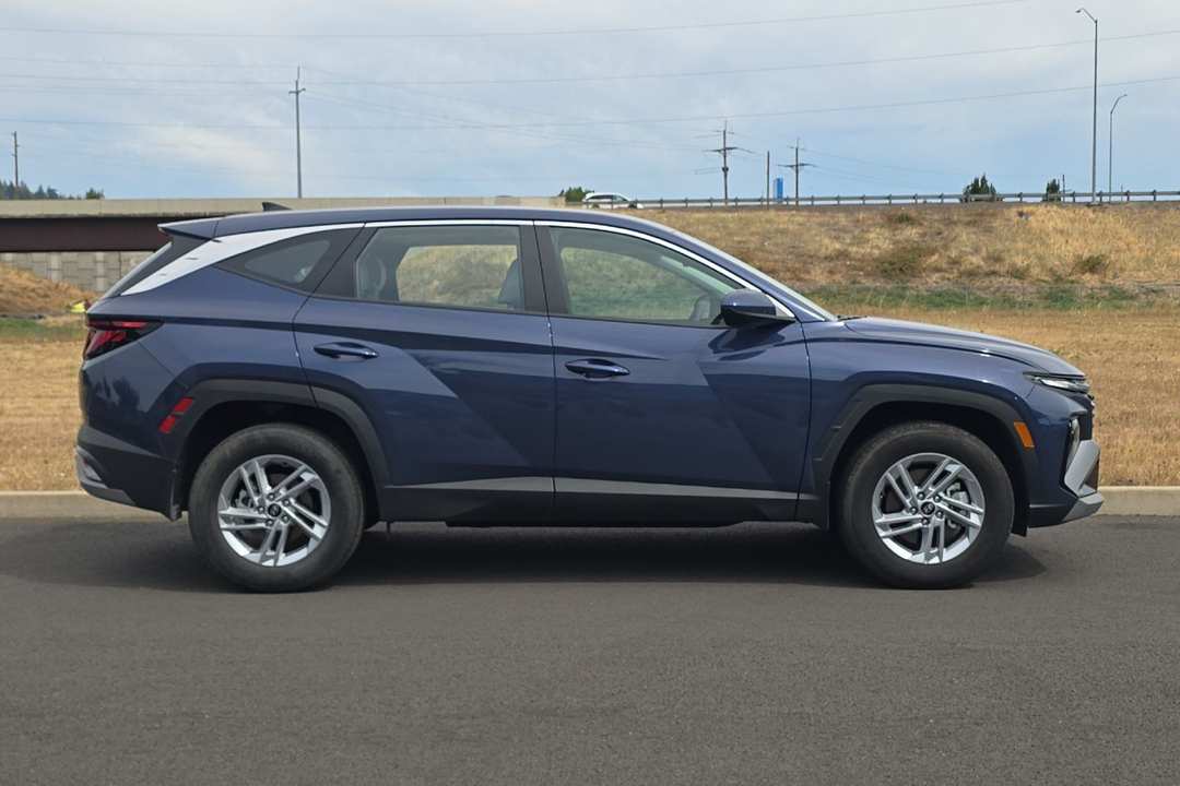 2026 Hyundai Tucson SE - Image 2