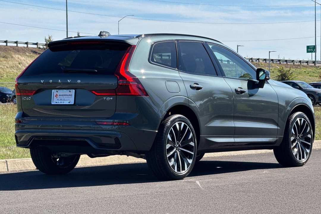 2027 Volvo Xc60 Plug-In Hybrid T8 Ultra - Image 3