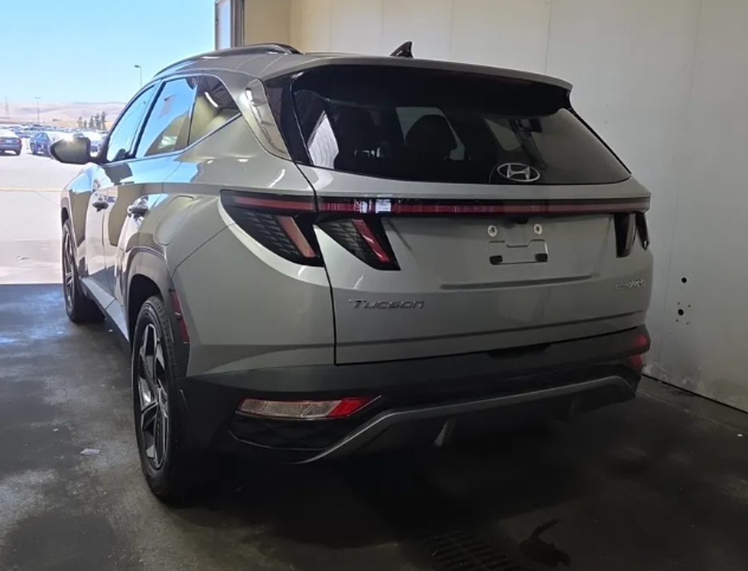 2023 Hyundai Tucson Plug-In Hybrid Limited - Image 2