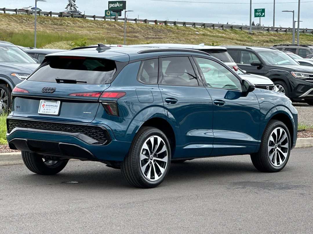 2026 Audi Q3 S line - Image 3