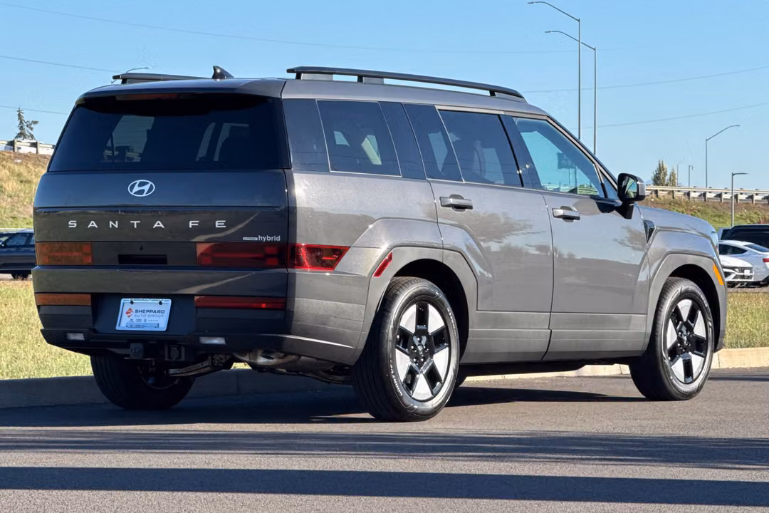 2027 Hyundai Santa Fe Hybrid SEL - Image 3