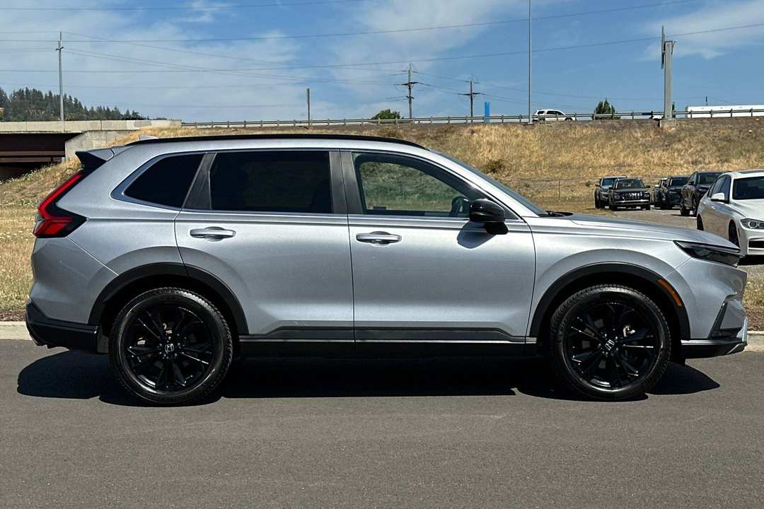 2023 Honda Cr-V Hybrid Sport Touring - Image 2