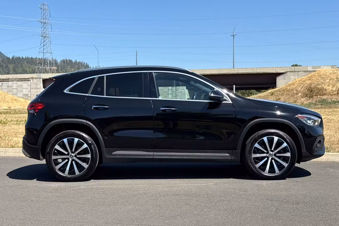 2023 Mercedes-Benz GLA GLA 250 - Image 2