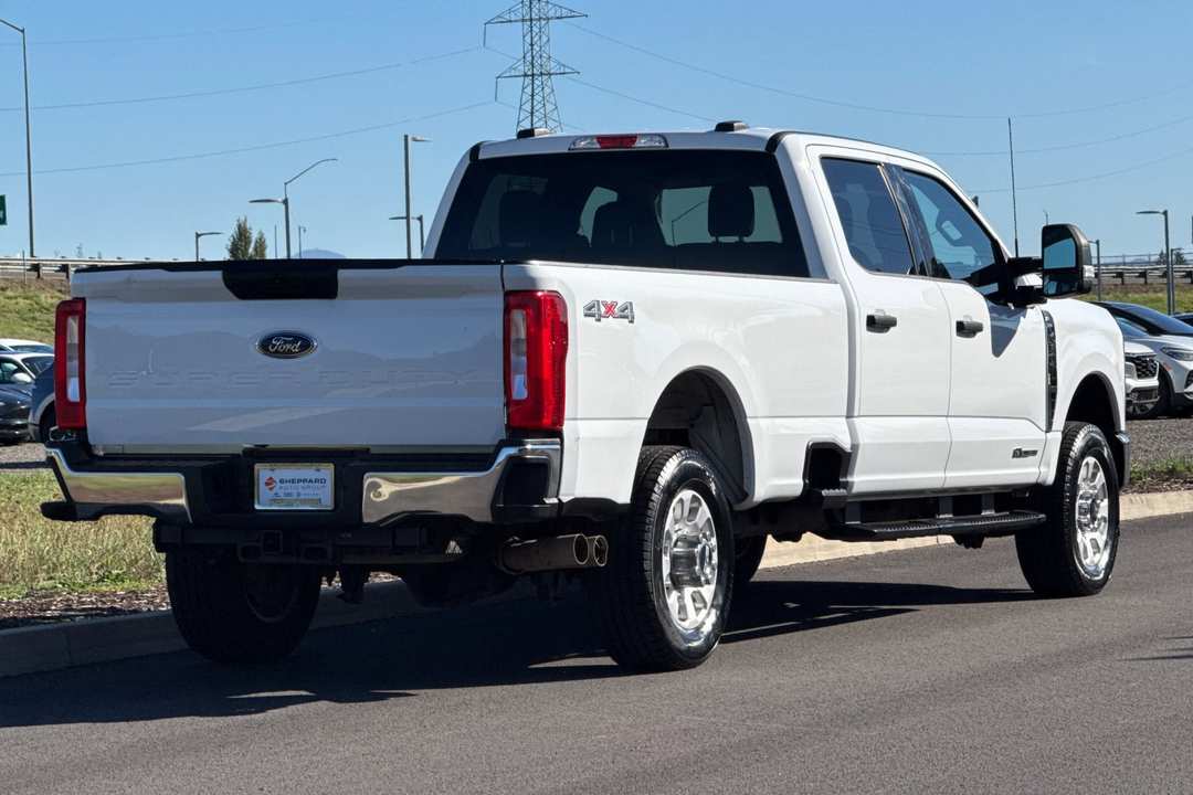2023 Ford F-350Sd XLT - Image 3