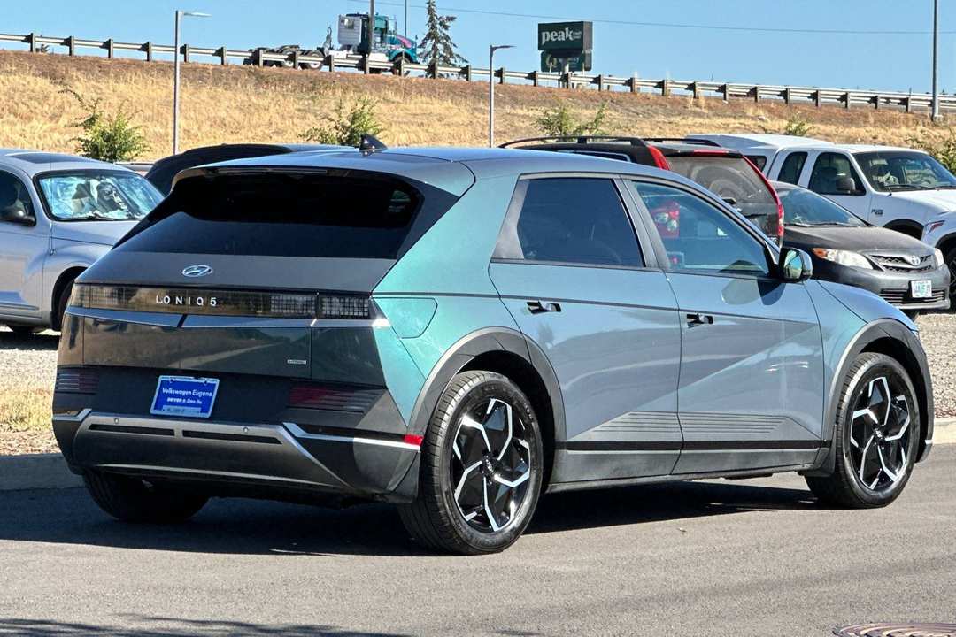 2023 Hyundai Ioniq 5 SEL - Image 3