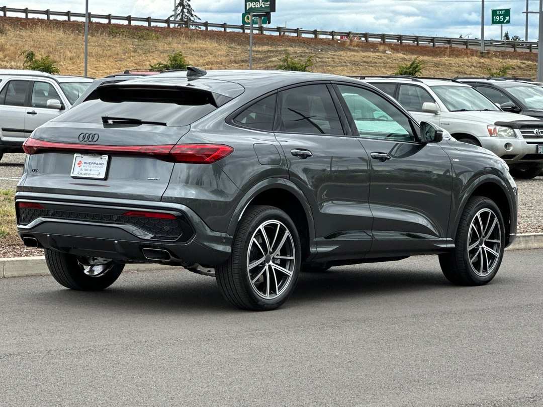 2026 Audi Q5 2.0T Premium Plus - Image 3