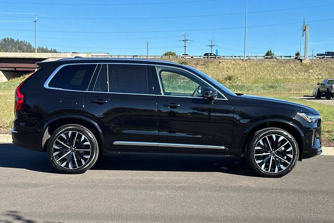 2027 Volvo Xc90 B5 Plus - Image 2