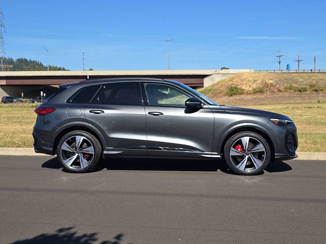 2026 Audi Sq5 Premium Plus - Image 2