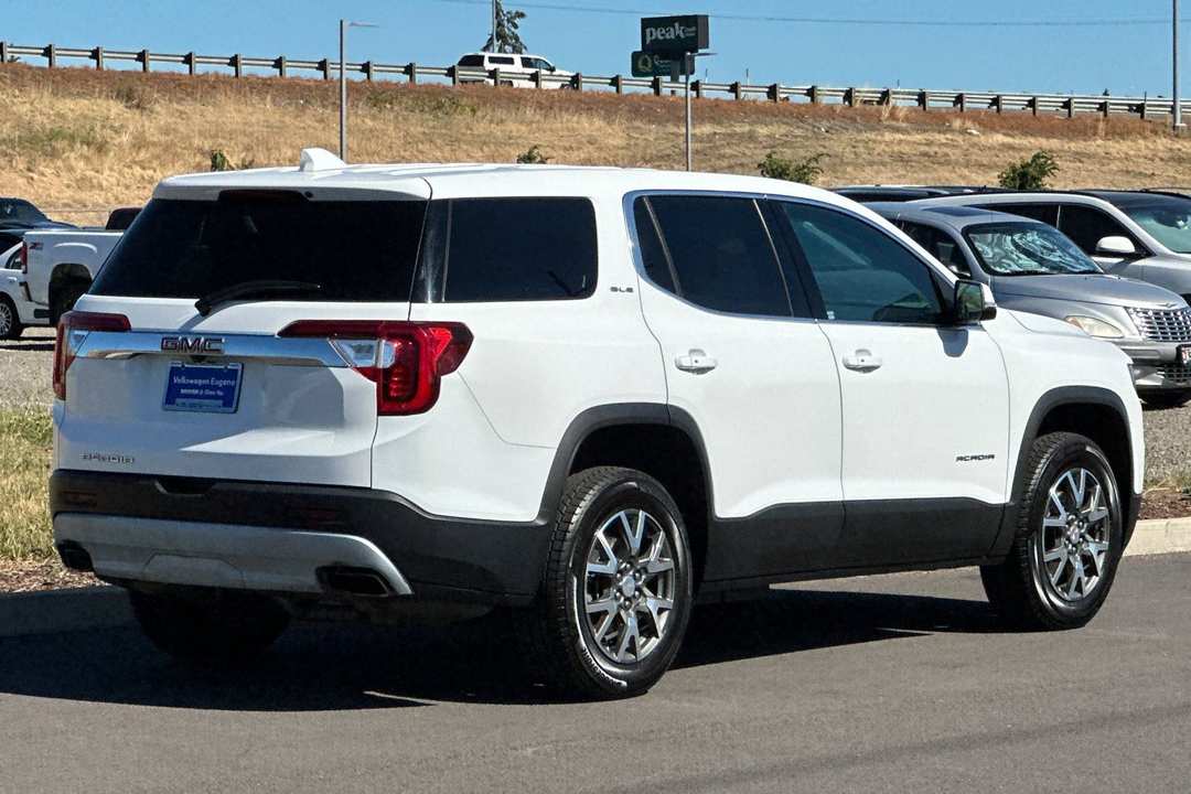 2022 GMC Acadia SLE - Image 3