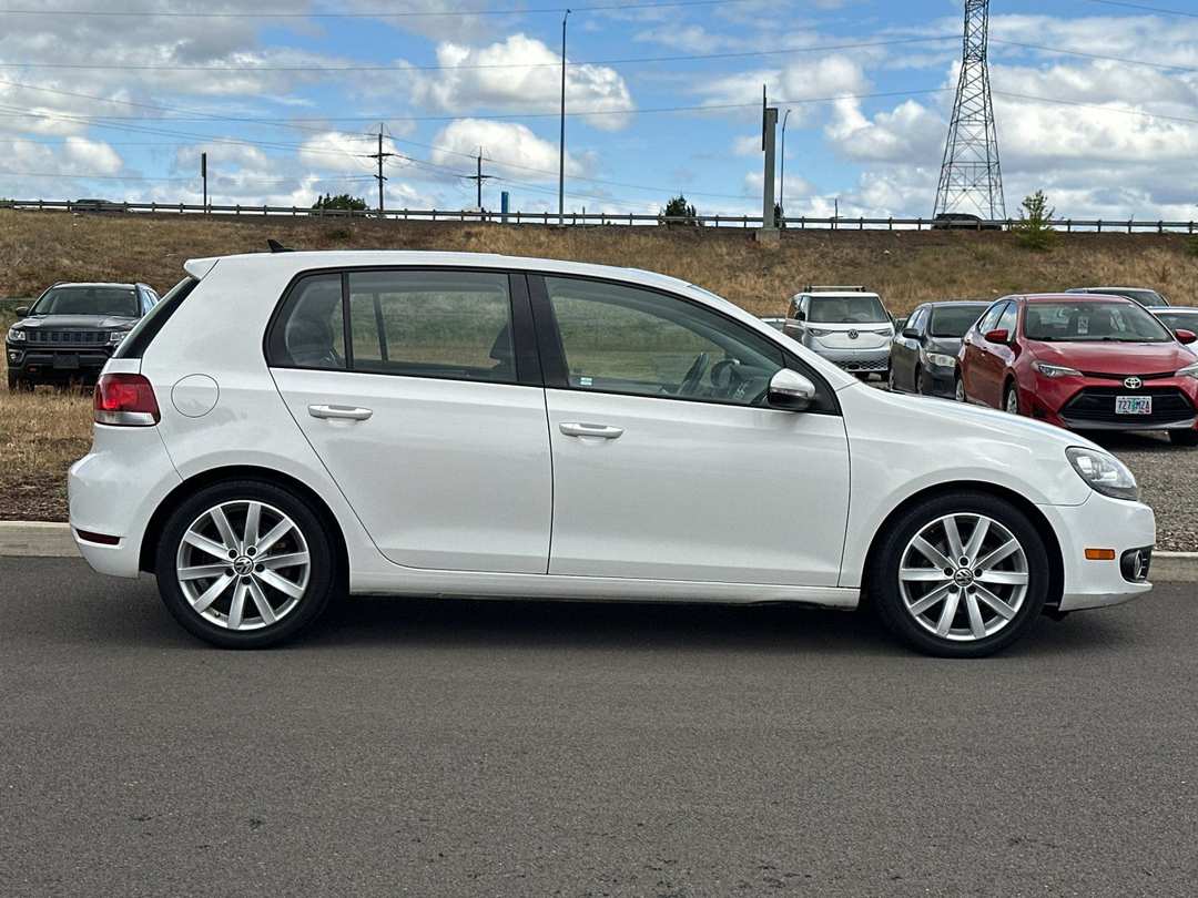 2011 Volkswagen Golf TDI - Image 2
