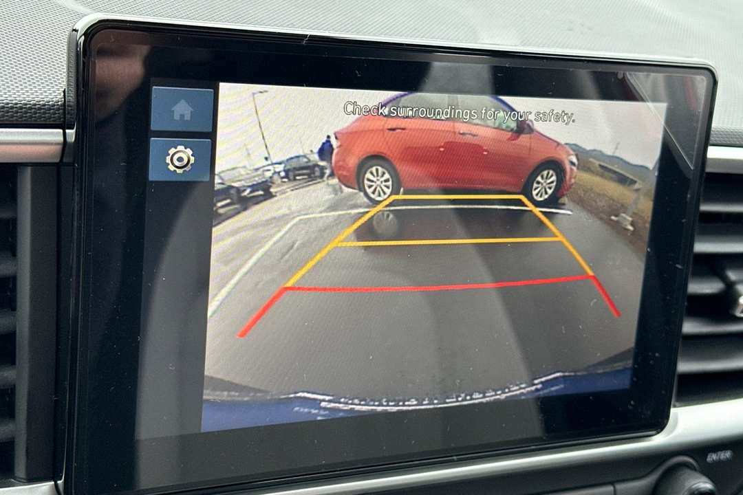 2025 Hyundai Venue SEL - Photo 18