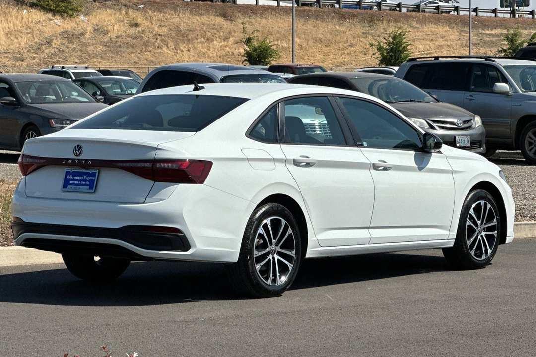 2025 Volkswagen Jetta 1.5T Sport - Image 3