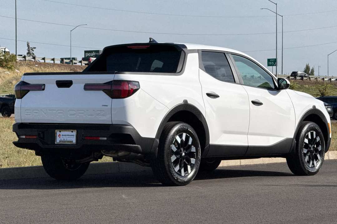 2027 Hyundai Santa Cruz SE - Image 3