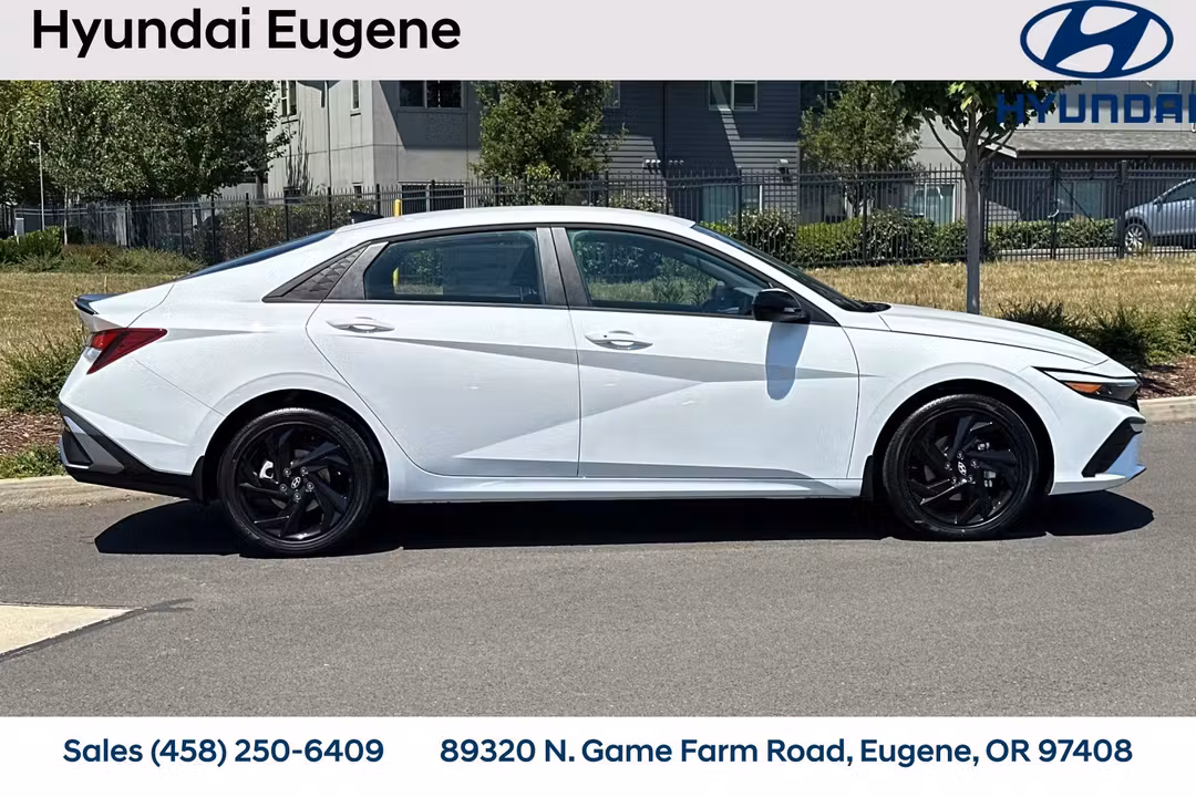 2026 Hyundai Elantra SEL Sport - Image 3