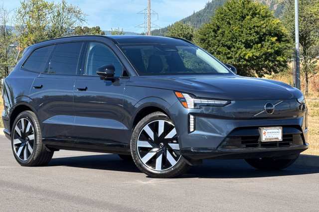 2026 Volvo Xc90 Plug-In Hybrid T8 Core