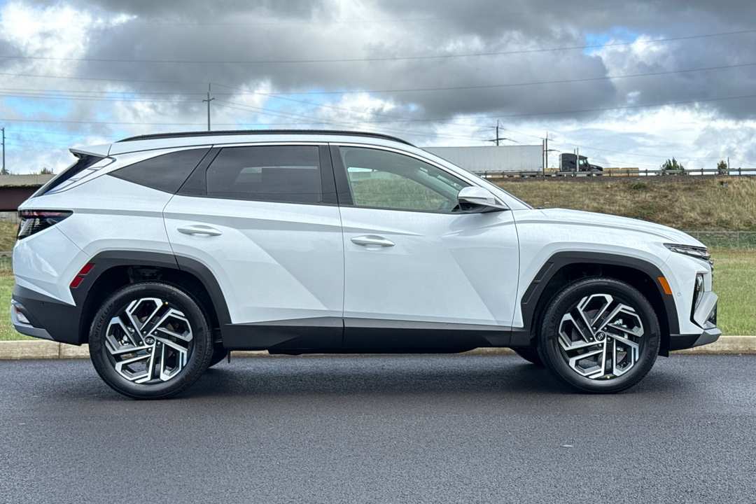 2026 Hyundai Tucson Hybrid Limited - Image 2
