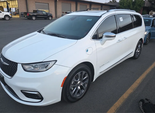2022 Chrysler Pacifica Hybrid Pinnacle