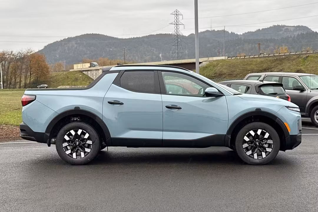 2026 Hyundai Santa Cruz SEL - Image 2
