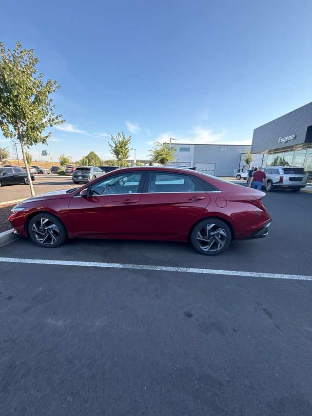2025 Hyundai Elantra Hybrid Limited