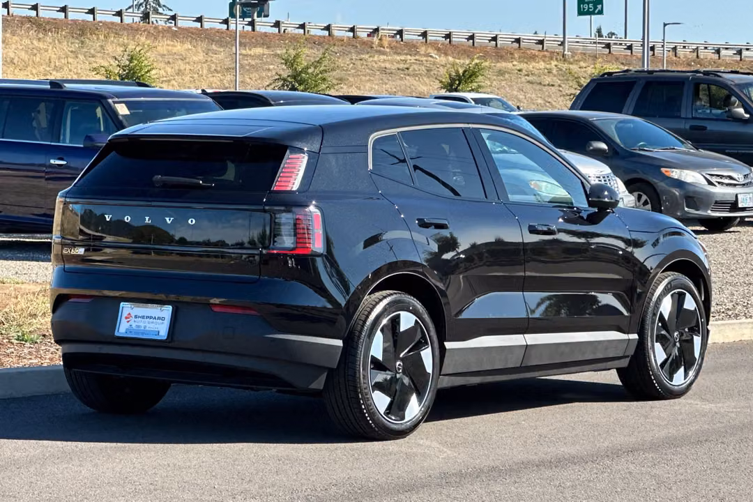 2026 Volvo Ex30 Twin Motor Performance Plus - Image 3