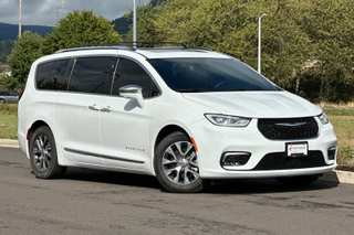 2022 Chrysler Pacifica Hybrid Pinnacle