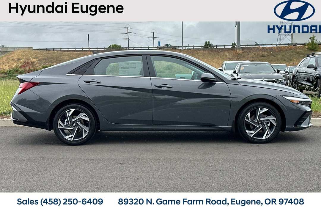 2026 Hyundai Elantra Limited - Image 3