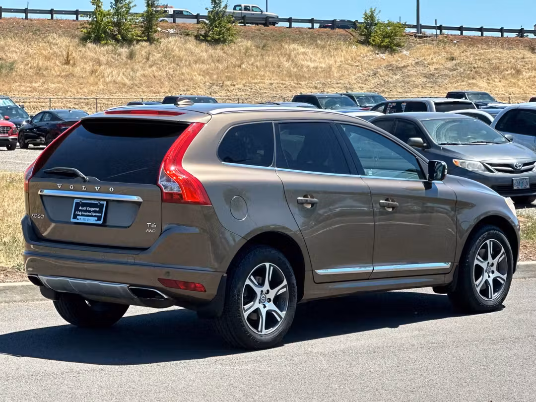 2015 Volvo Xc60 T6 Platinum - Image 3