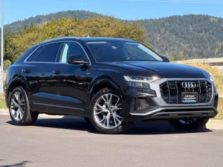 2023 Audi Q8 55 Premium Plus