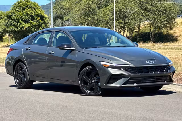 2026 Hyundai Elantra SEL Sport