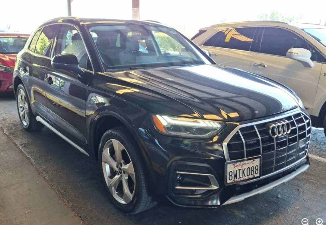 2021 Audi Q5 45 Prestige - Image 2