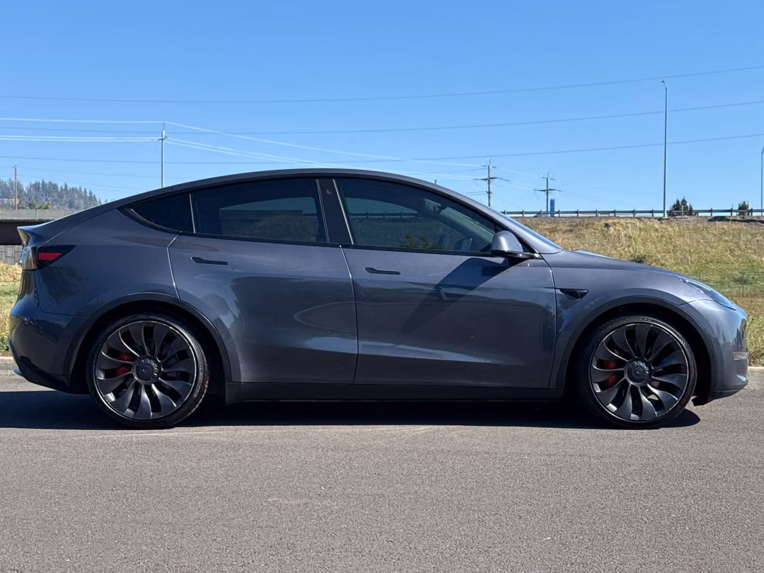 2022 Tesla Model Y Performance - Image 2