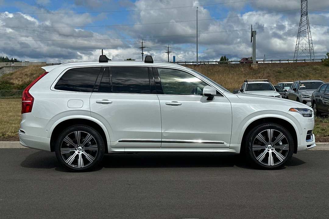 2025 Volvo Xc90 Plug-In Hybrid T8 Ultra - Image 2