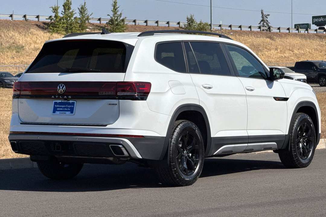 2026 Volkswagen Atlas 2.0T Peak Edition - Image 3