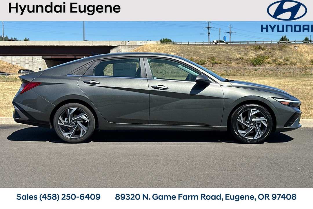 2026 Hyundai Elantra Limited - Image 3