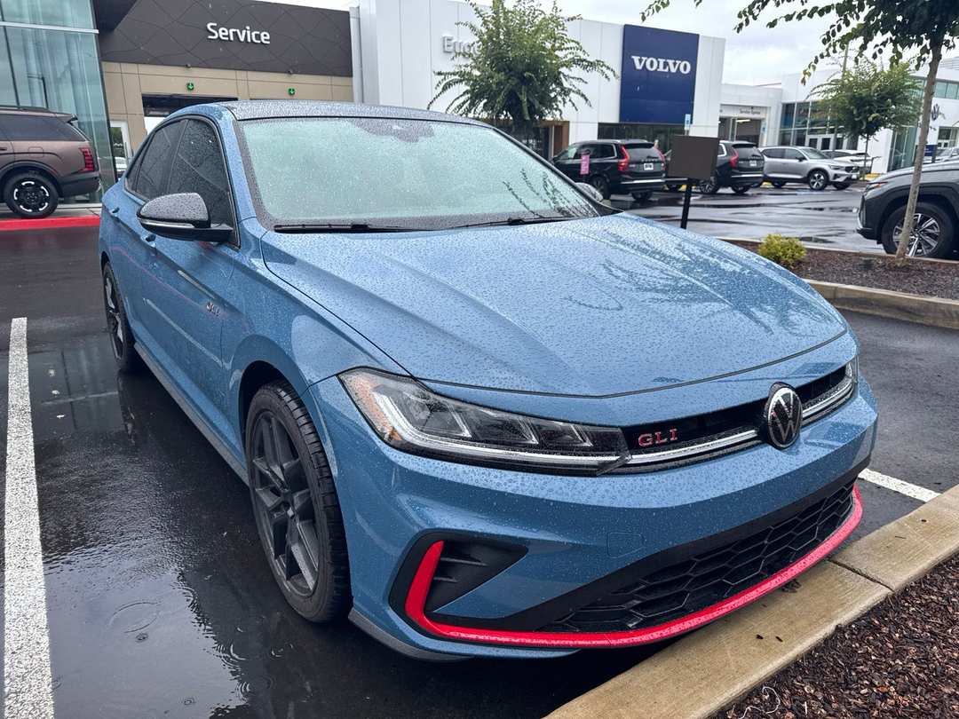 2026 Volkswagen Jetta Gli 2.0T Autobahn - Image 2