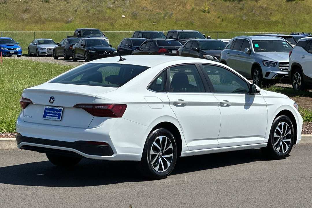 2024 Volkswagen Jetta 1.5T S - Image 3