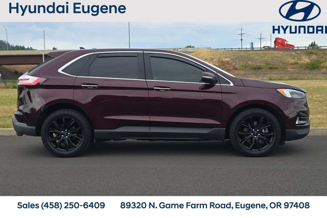 2019 Ford Edge Titanium - Image 2
