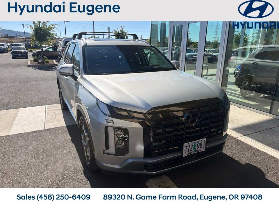 2023 Hyundai Palisade Limited - Image 2