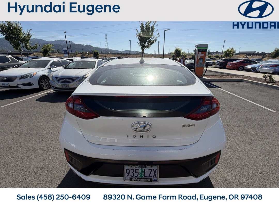 2019 Hyundai Ioniq Plug-In Hybrid Base - Image 3