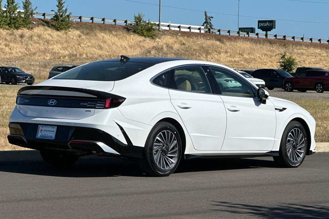 2026 Hyundai Sonata Hybrid Limited - Image 3