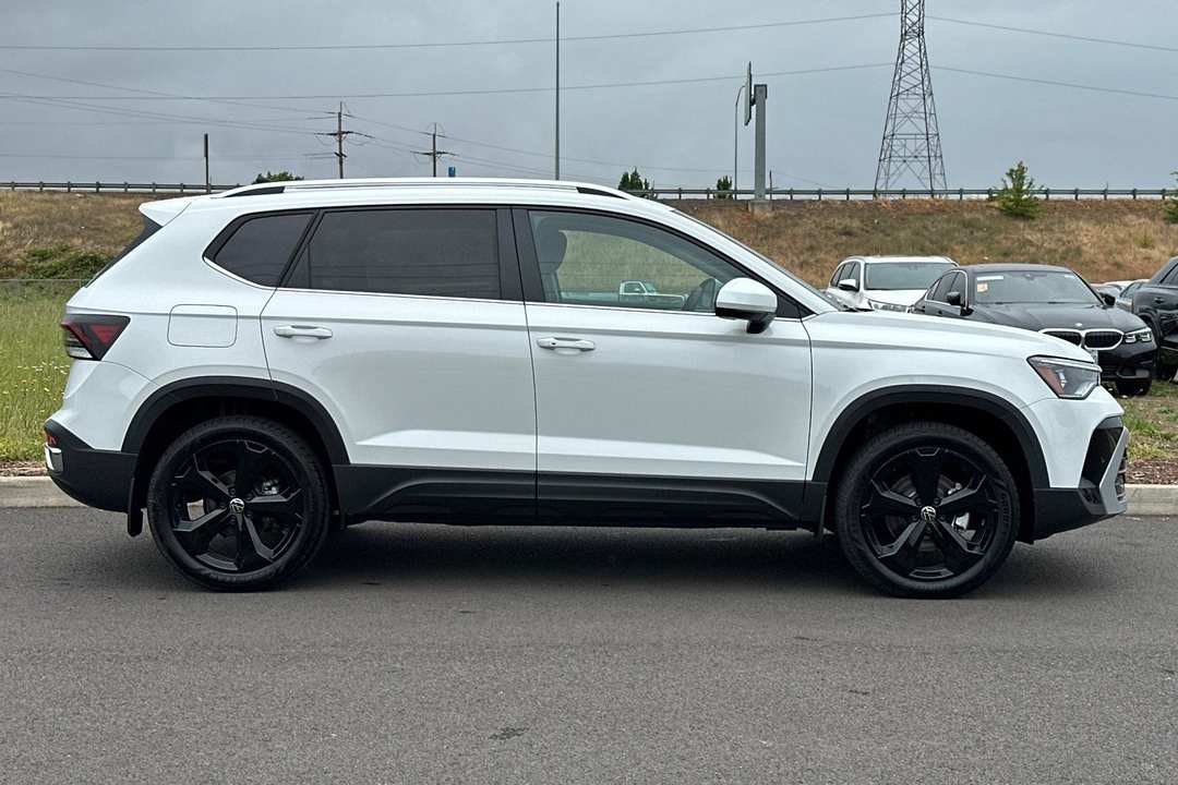 2026 Volkswagen Taos 1.5T SEL - Image 2