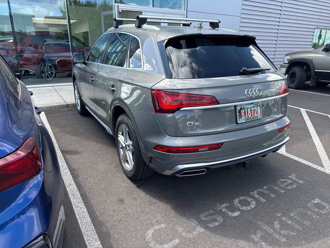 2024 Audi Q5 E 55 Premium Plus - Image 3