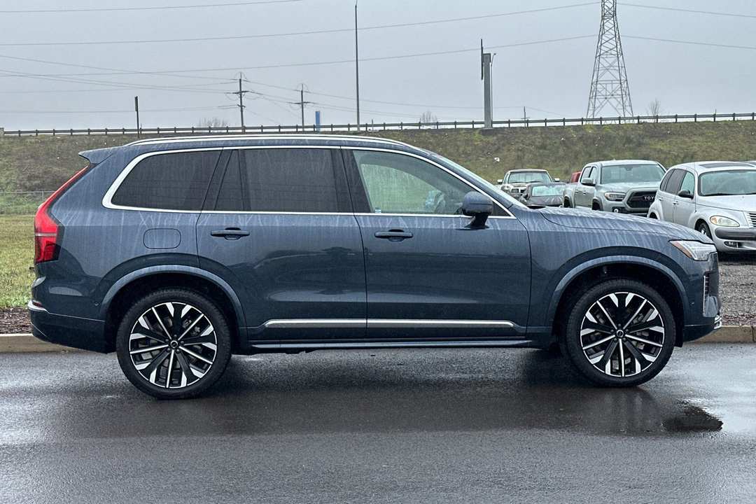 2026 Volvo Xc90 Plug-In Hybrid T8 Plus - Image 2