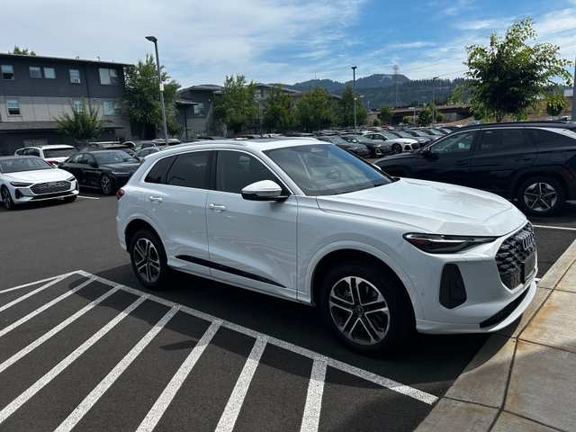 2025 Audi Q5 2.0T Premium