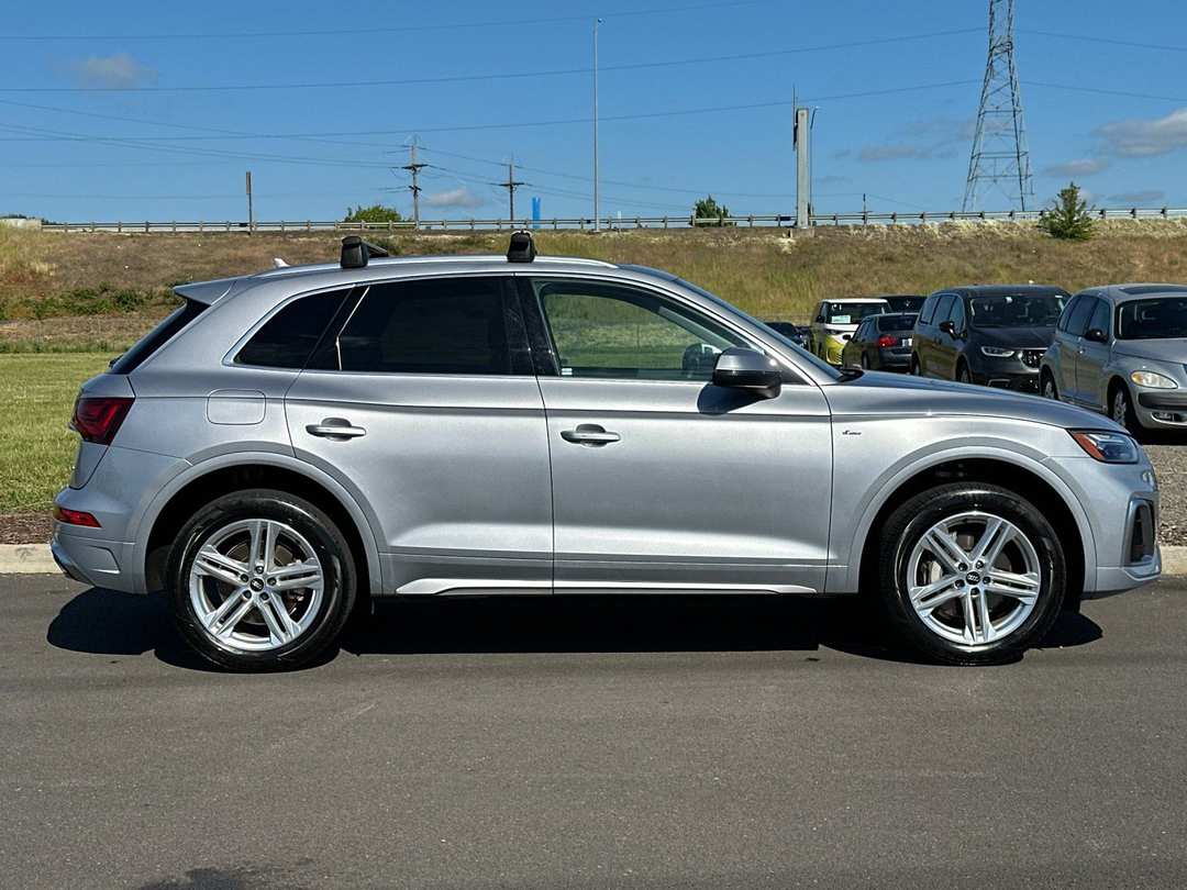 2023 Audi Q5 E 55 Premium - Image 2